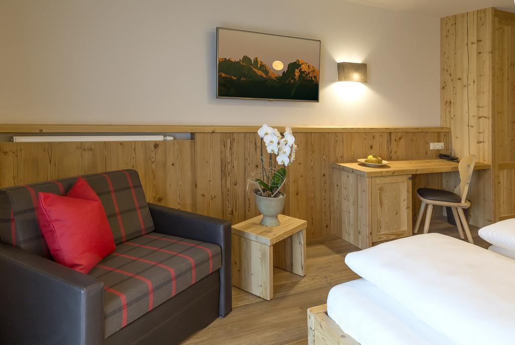 Anewandter Historic Hotel Bruneck Zimmer foto